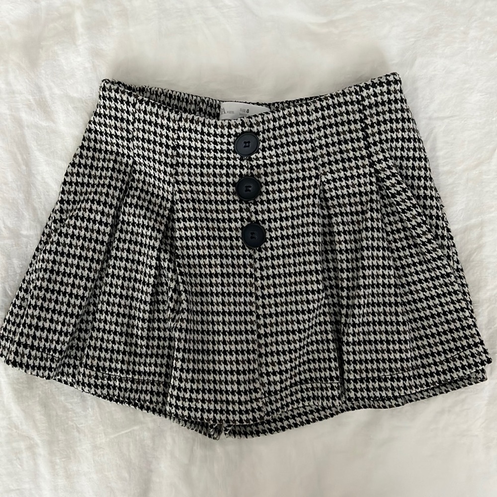 Zara Black and White Houndstooth Skort